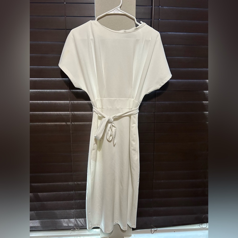 Elegant White Midi Dress